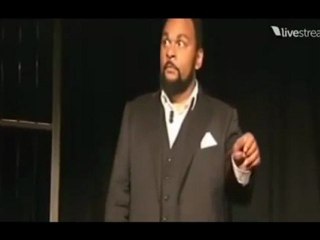 Dieudonné invente l'interview-spectacle !