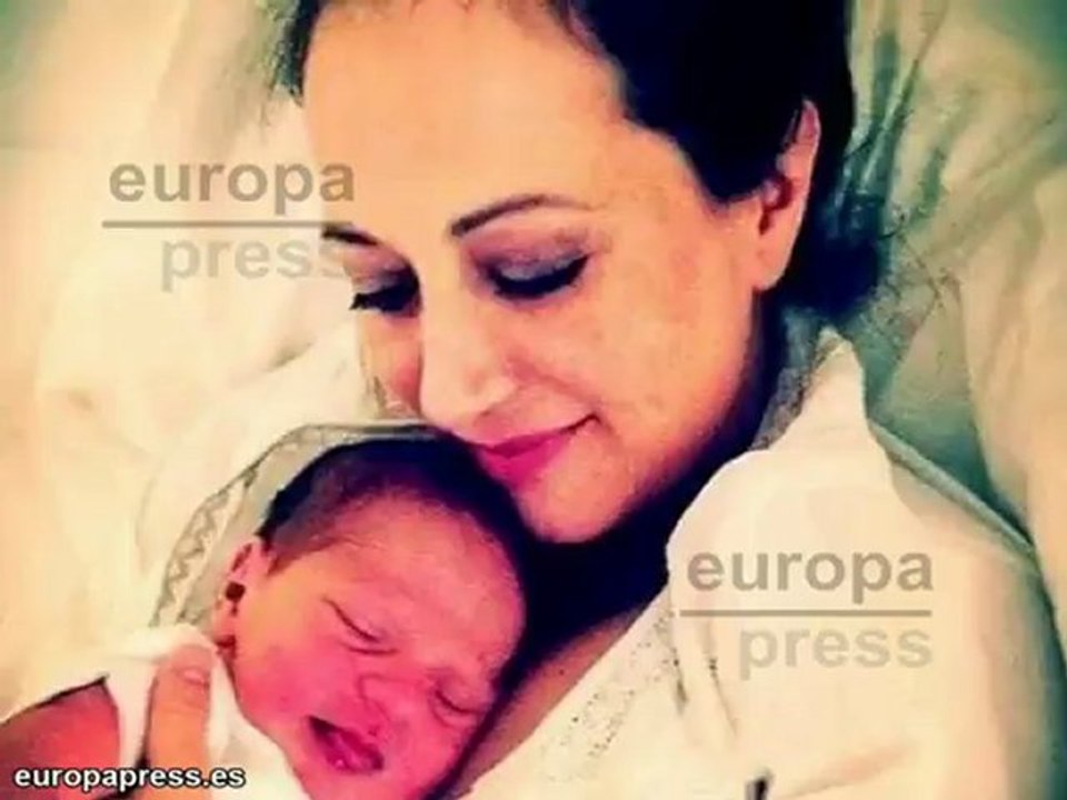 Mai Meneses presenta a su bebé en Twitter