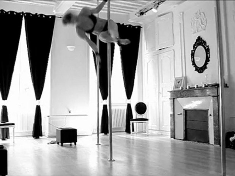 Pole Dance - juin 2012