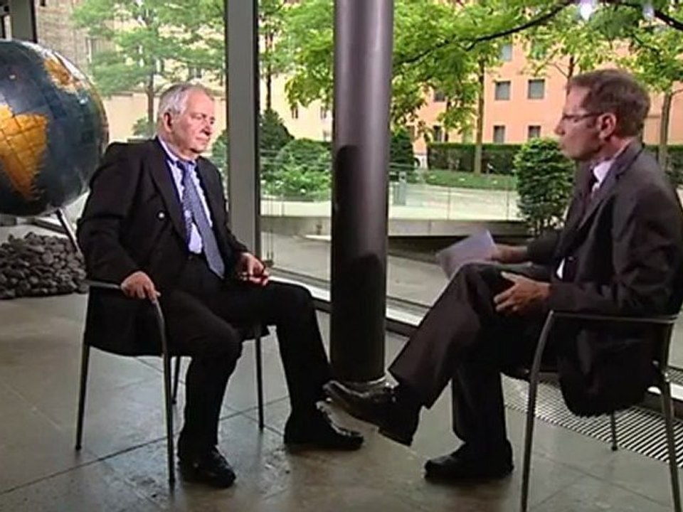 Environment expert Klaus T?pfer | Journal Interview