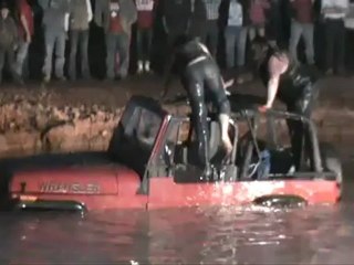 Girls Muddy get in Jeep Red Neck Races 56