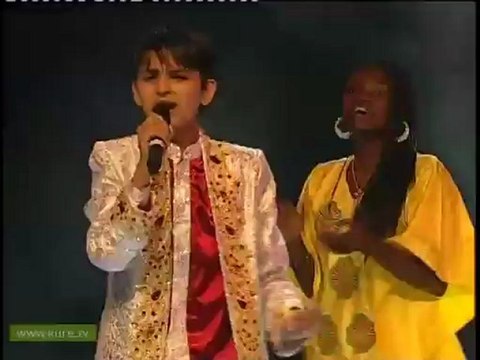 2 İnsanlar el ele Bayram o bayram ola İZMİR 10.Türkçe Olimpiyatı