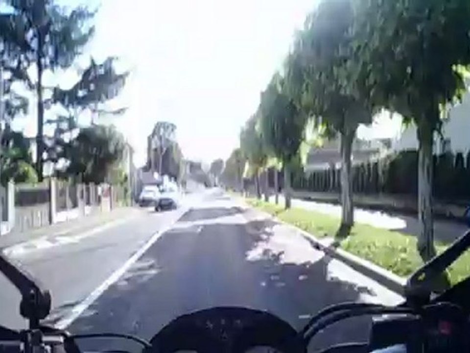 LENCO Sportcam 100 sur KTM Duke 2