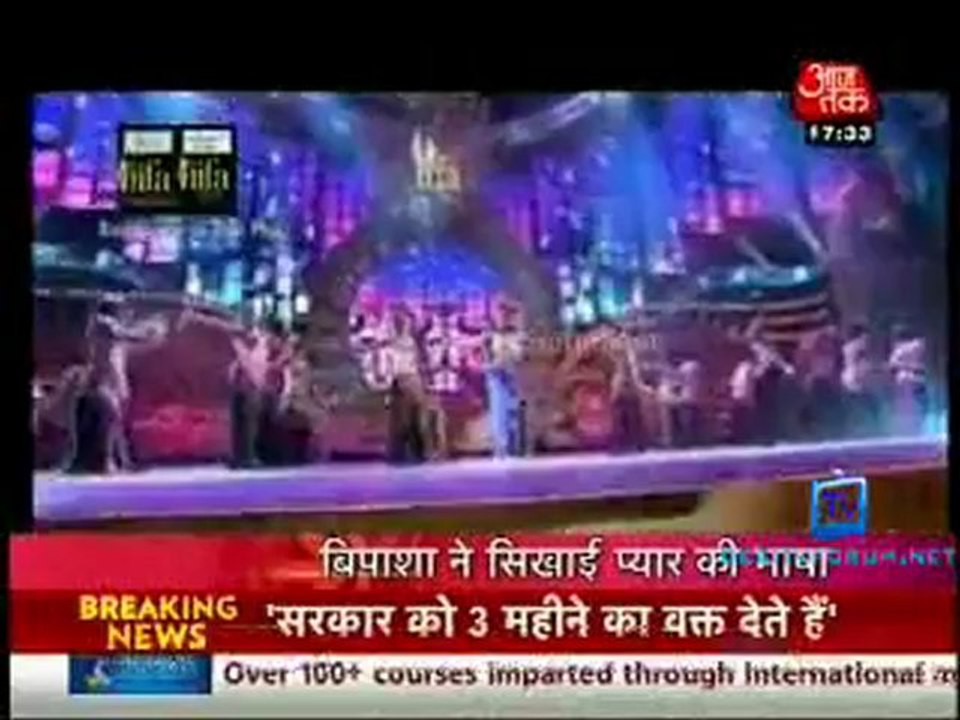 Movie Masala [AajTak News] - 18th June 2012 Part1
