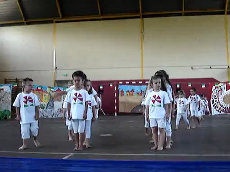 SPECTACLE fin d 'année 2012 01