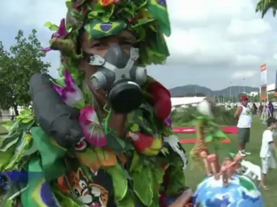 Des activistes du monde entier au sommet des peuples