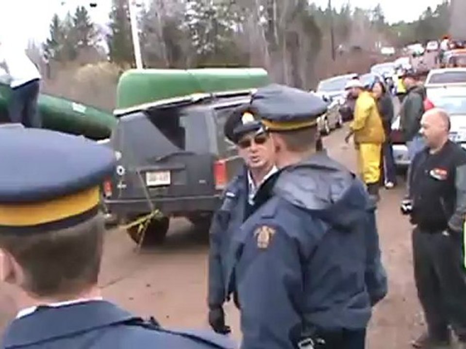 RCMP road blocks at Pollett River Run video Dailymotion