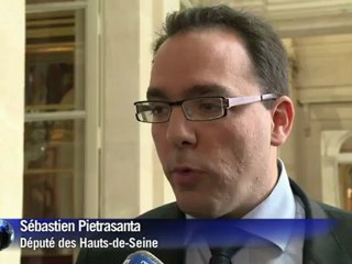 Ballet de nouveaux députés PS à l'Assemblée