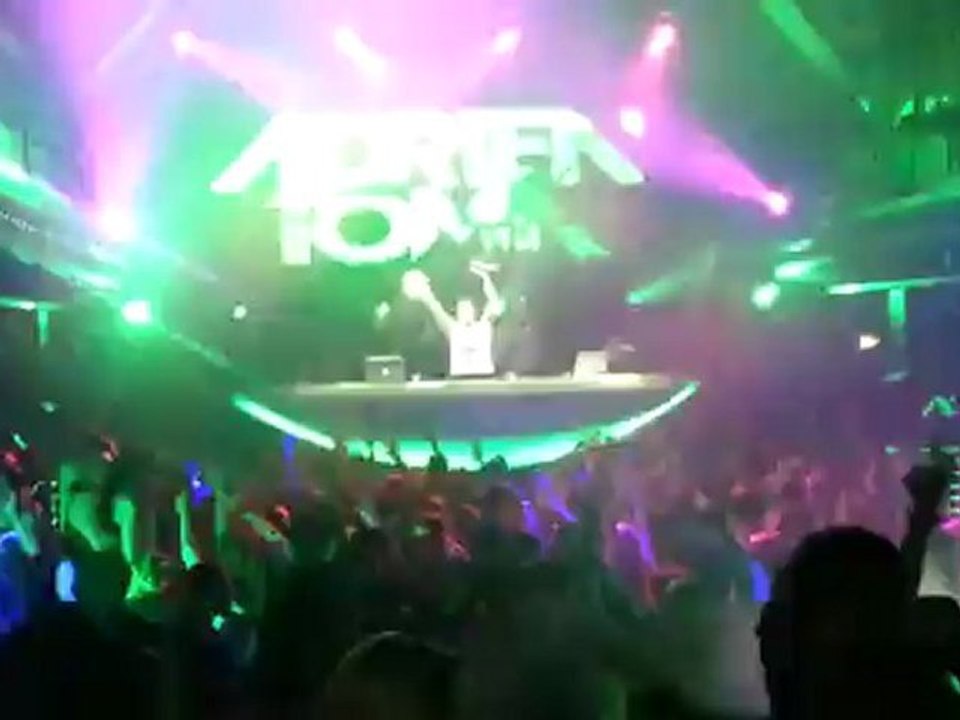 Nicky Romero vs. Kavinsky - Camorra Call (Adrien Toma bootleg) @ LOFT/METROPOLIS - Paris