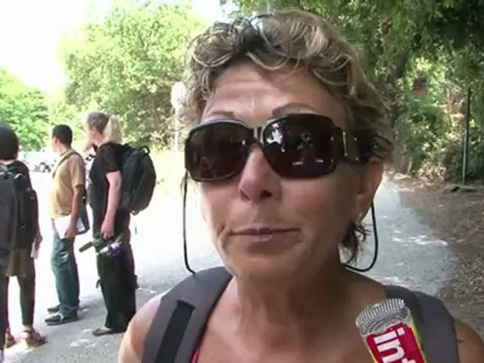 Gendarmes tuées: Valls annonce un hommage de la nation