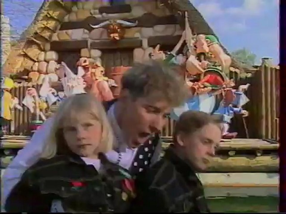 Plastic Bertrand - Asterix Est La ! (Champs Elysées au Parc Asterix)