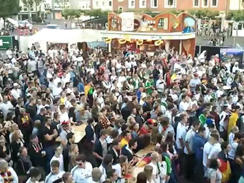 EM -Public Viewing - Deutschland - Dänemark - 20:49 Uhr