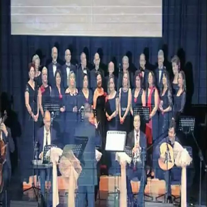 GEZDİĞİM DİKENLİ AŞK YOLLARINDA-KORO