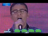 TeleFama.com.ar Mariano Maldonado cantando en Soñando por cantar