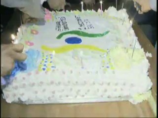 Üniversitede mezuniyet balosu