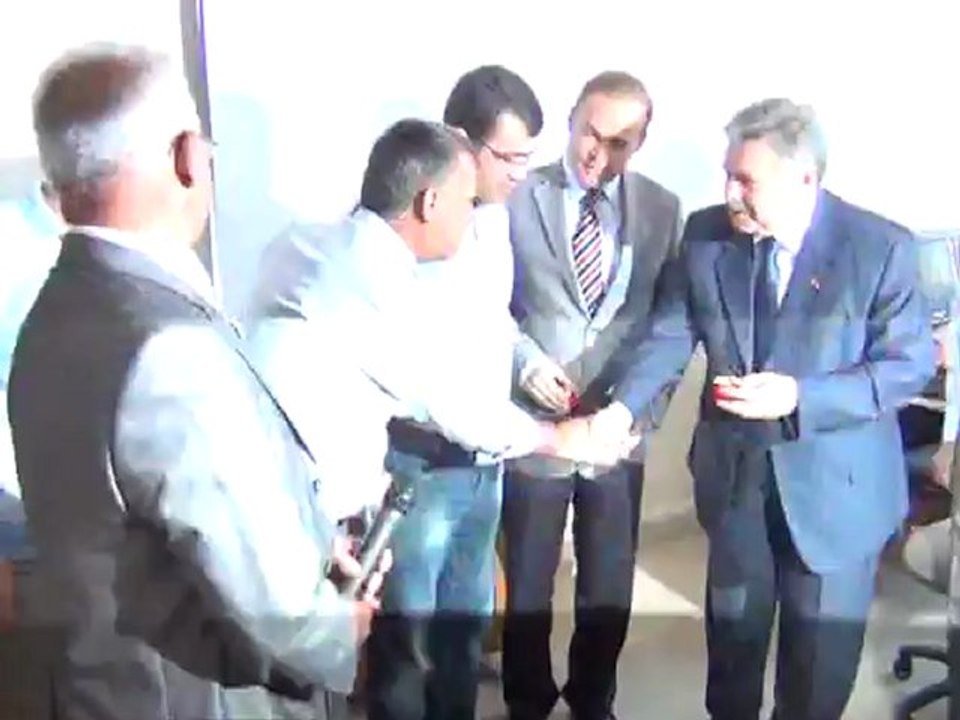 KARAMAN'DA YILIN İLK MAHSULÜ ARPA SATILDI