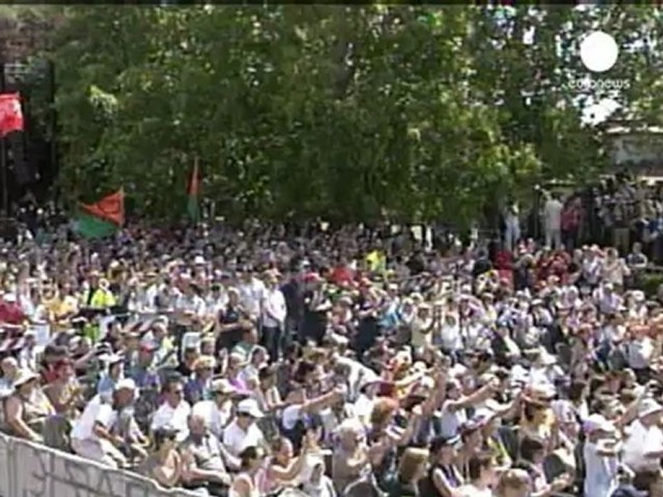 Pope visits quake-hit Emilia region of Italy