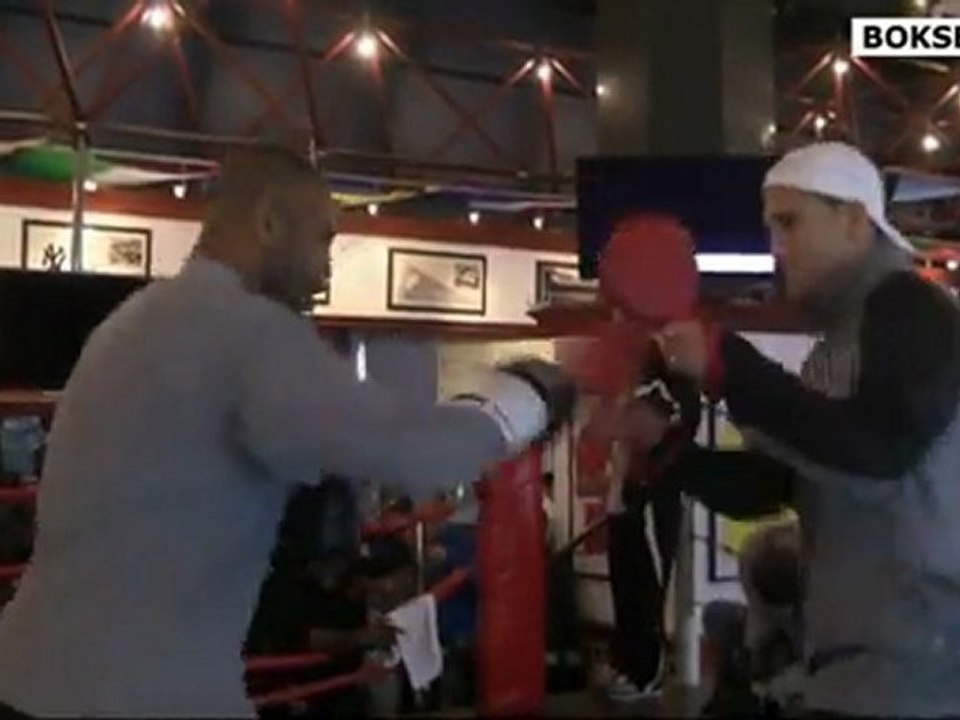 Roy Jones Jr - Paweł Głażewski: Trening otwarty legendarnego Amerykanina - tarczowanie