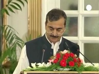 Pakistan: Corte suprema destituisce premier Gilani
