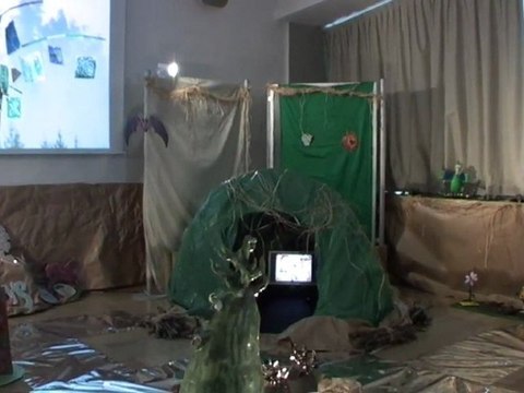 Vincennes : Les ateliers artistiques après l’école exposent, sur le thème de la forêt fantastique