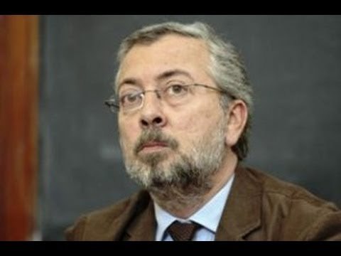 Napoli - Si dimette l'assessore Narducci (18.06.12)