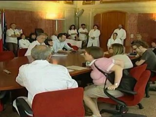 no alla chiusura dei laboratori