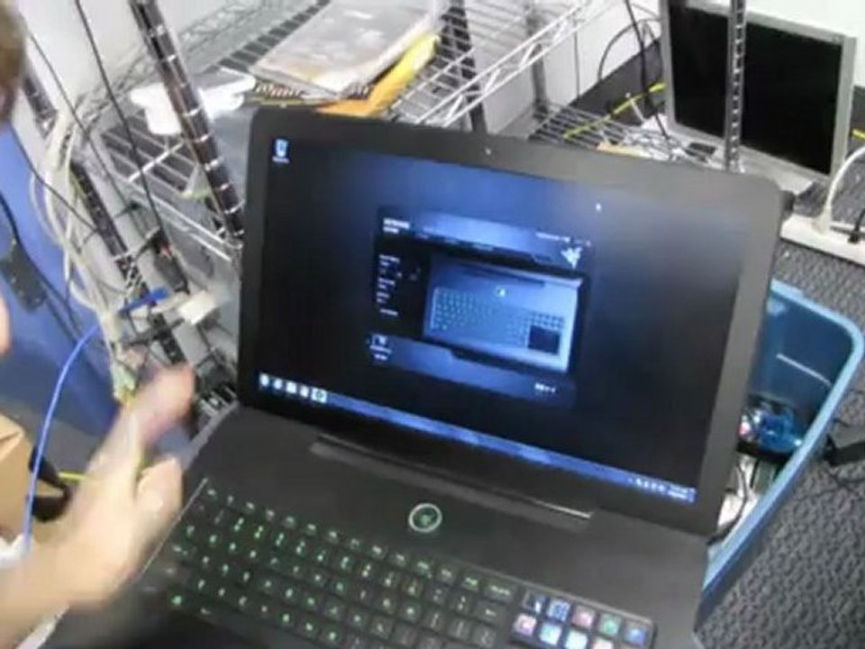 Razer Blade Thin & Light Gaming Notebook Featuring Switchblade Unboxing & First Look Linus Tech Tips