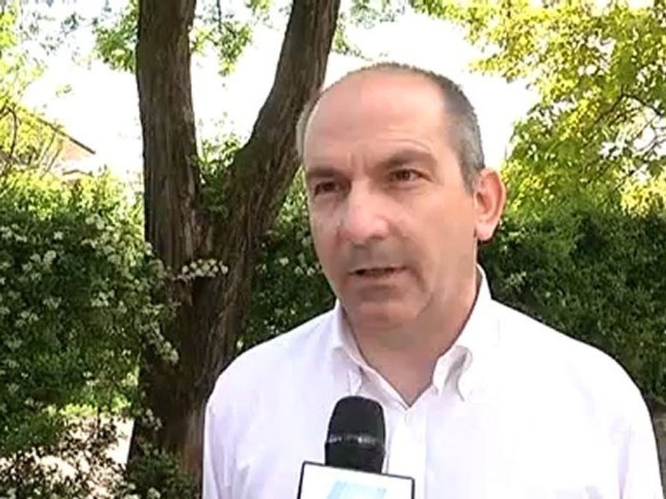 safilo arriva la  solidarieta