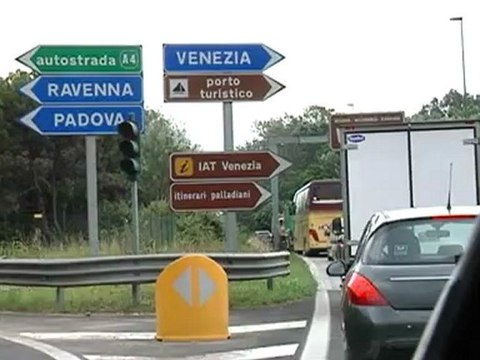 i lavori sul ponte della liberta