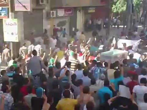 Syria فري برس الالاف في تشييع شهيد السكري تصوير مرتفع 19 6 2012 Aleppo