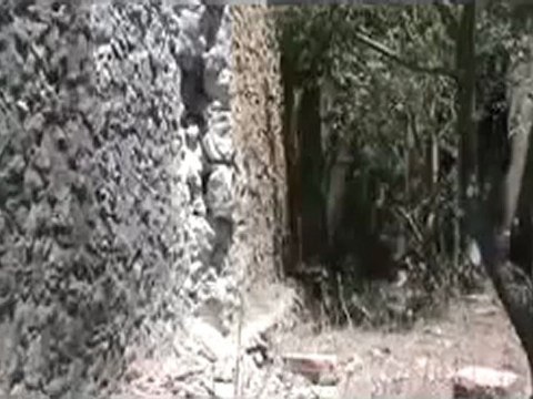 Syria فري برس حلب حيان اثار الدمار الذي خلفته القذائف الصاروخية19 6 2012 ج1 Aleppo