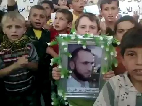 Syria فري برس ادلب كفرومة الله اكبر على بشار 19 6 2012 Idlib
