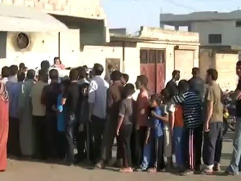 Syria فري برس حمص الحولة ازمة الخبز 19 6 2012 Homs