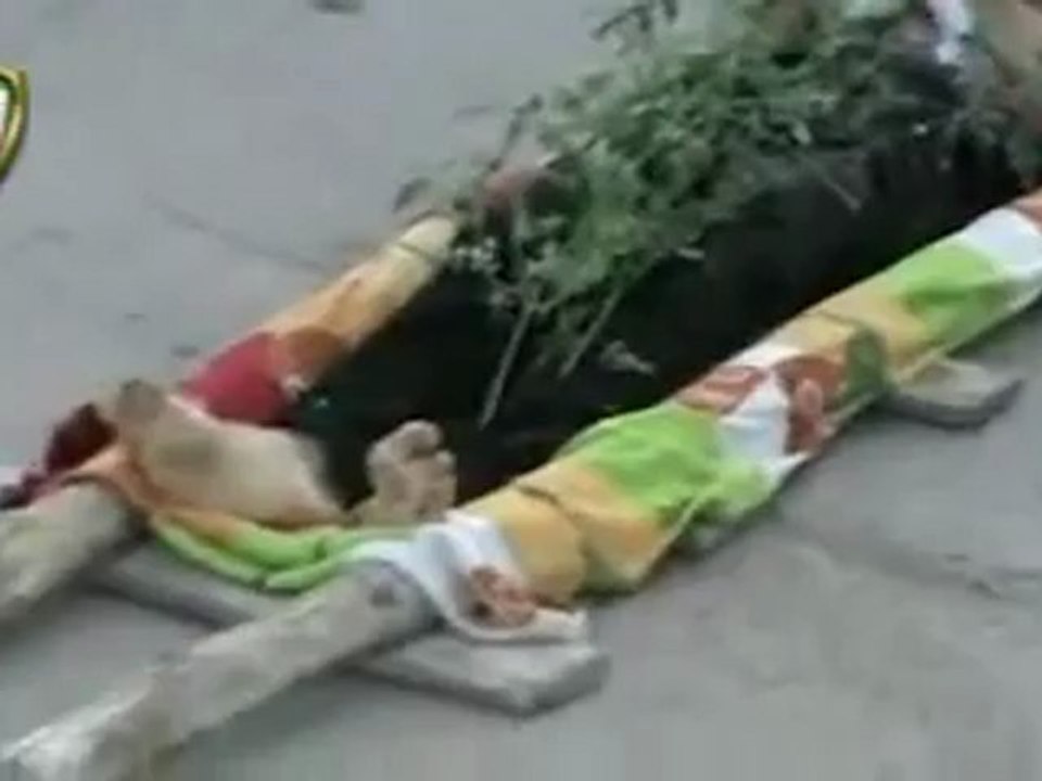 Syria فري برس  ريف دمشق قطنا الصلاة على الشهيد نعيم عفيفة 18 6 2012 Damascus