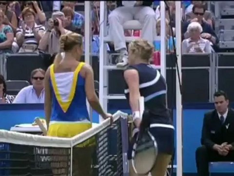 Holanda - Clijsters se carga a Bondarenko