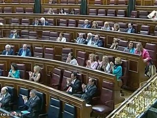 Báñez: "Gobierno sólo cumple la ley respecto a minería"