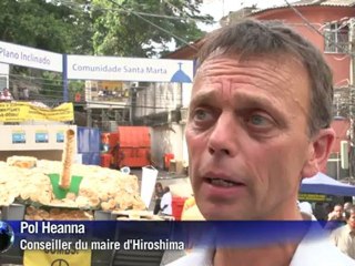 Rio+20: un char en pain pour la paix dans une favela