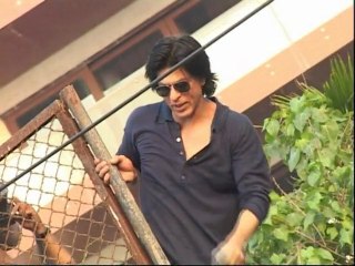 Shahrukh Khan Will Never Hide His Emotions - Bollywood Time