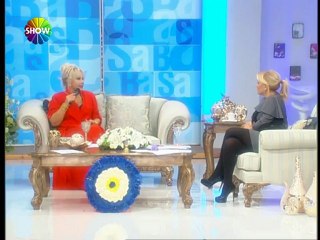 Emel Sayın Tarık Akan'la aşk mı yaşadı