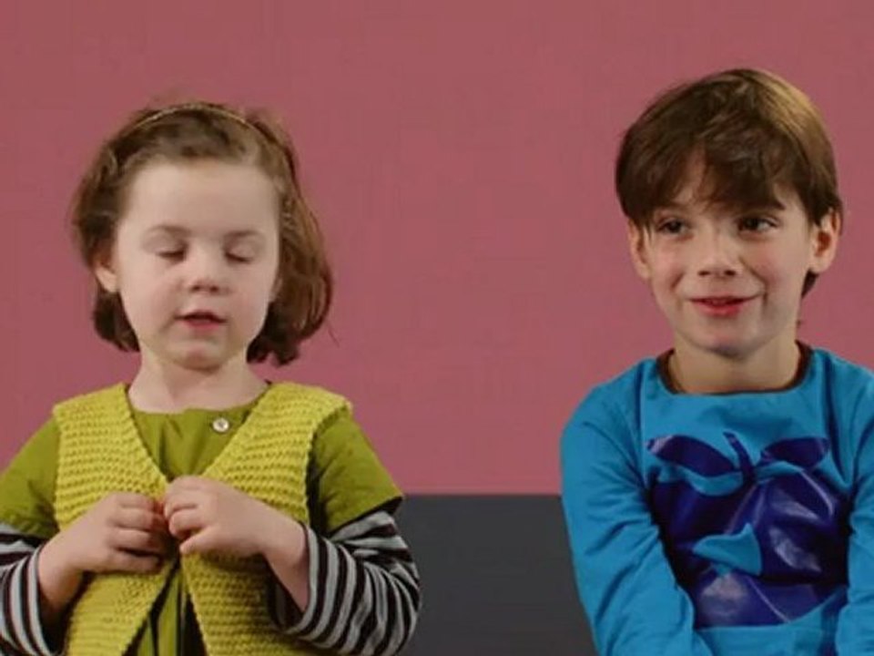 Portraits de famille, du 16 juin au  24 septembre 2012, entretien avec Valérie Mréjen