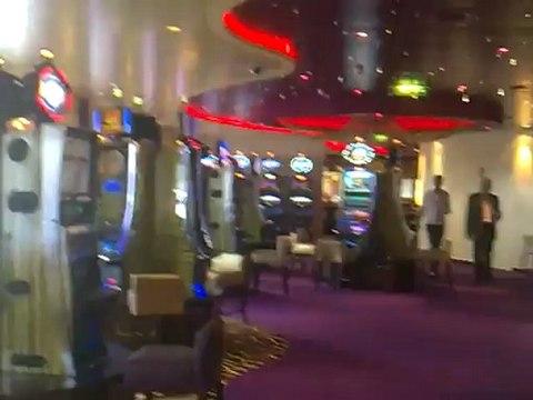 AIDAmar Hamburg Hafen Taufe Kreuzfahrt Schiff Kreuzfahrten Dagmar Schipper TUI TRAVELStar