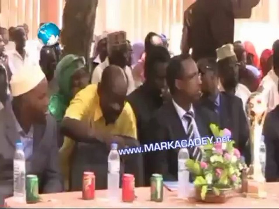 Weerarkii oo ka dhacay Tiyaatarka magaaladda Muqdisho iyo Raa'isal Wasaaraha oo cararay