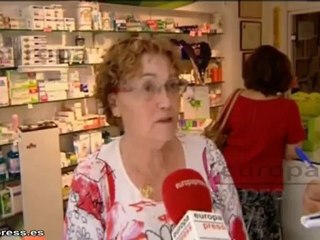 Rocían con ácido a una mujer en la cara