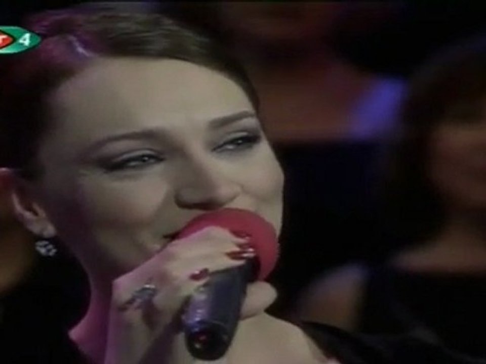 Umut Akyürek -- BİR GECE ANSIZIN GELEBİLİRİM