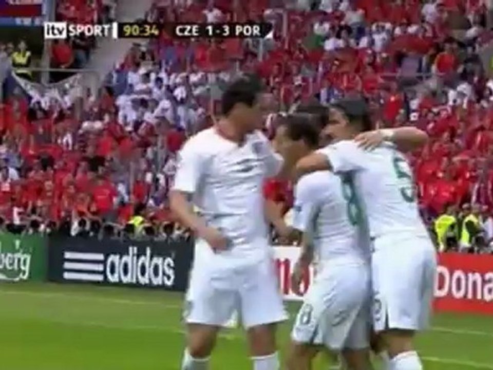 Golo de Quaresma contra os checos
