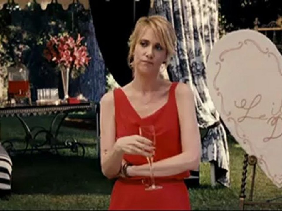 'Bridesmaids' Featurette