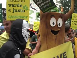 Ban Ki-moon warns old model of development is 'broken'