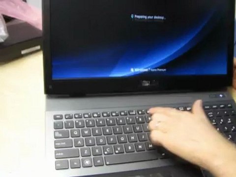 ASUS G75V Ivy Bridge GTX 670M 17.3 Gaming Notebook Unboxing & First Look Linus Tech Tips