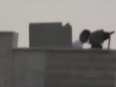 Syria فري برس حماه المحتلة الشرقيه الرشاشات والقناصات موجهه على المنازل 20 6 2012 ج2 Hama