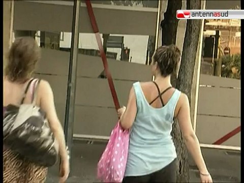 TG 19.06.12 Trani: se indossi i pantaloncini non entri nel Palazzo di Città